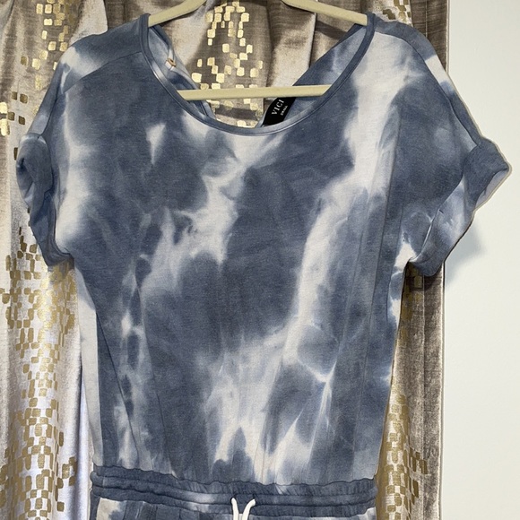 VICI: NEW white & blue tie dye cotton jumper - Picture 2 of 4
